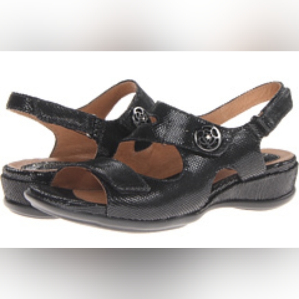 Clark's Ladies Artisan Tiffani Aldora Leather Wedge Sandals. Size 7